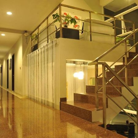 Benito Residence Tangerang Buitenkant foto
