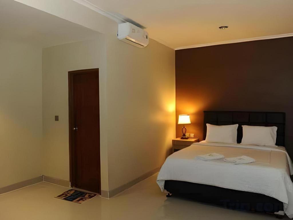 Benito Residence Tangerang Buitenkant foto