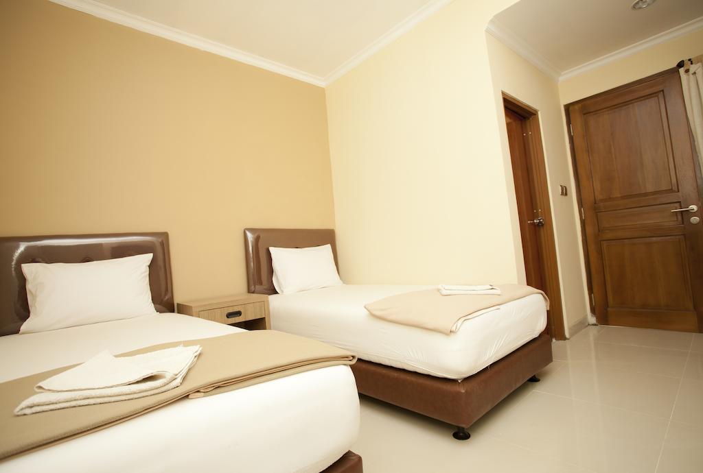 Benito Residence Tangerang Buitenkant foto
