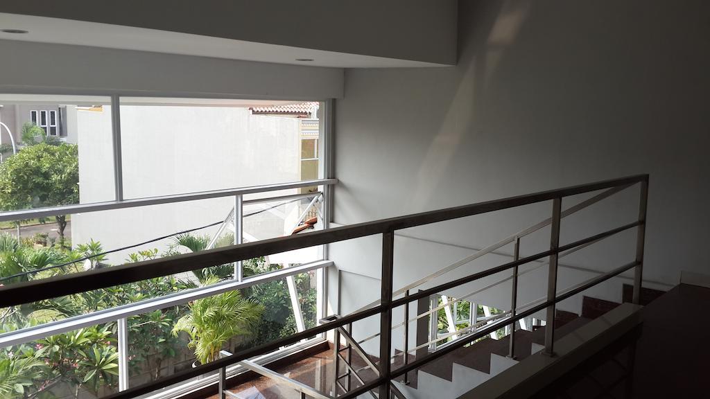 Benito Residence Tangerang Buitenkant foto